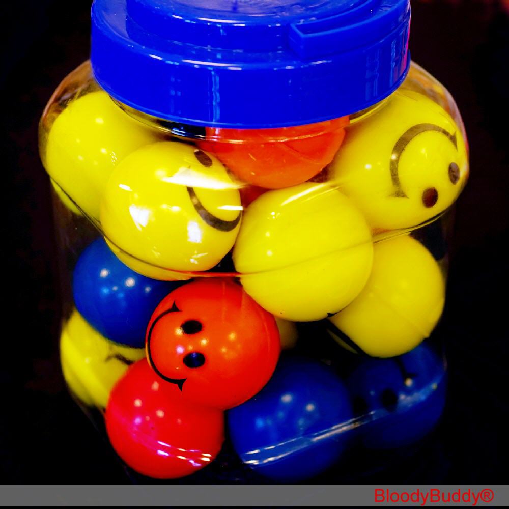 TreuePräsent Flummi Hüpfball Lächeln